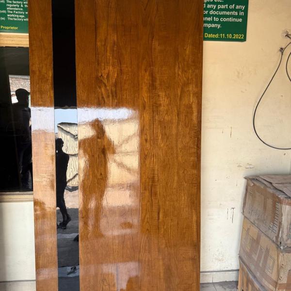 Maple Skin Solid Core Door with Australian Pine